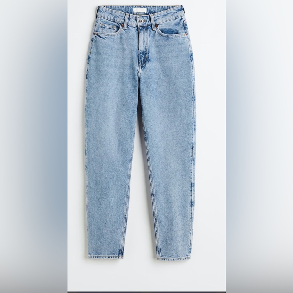 4 for $30
H&M Blue Denim Mom Jeans